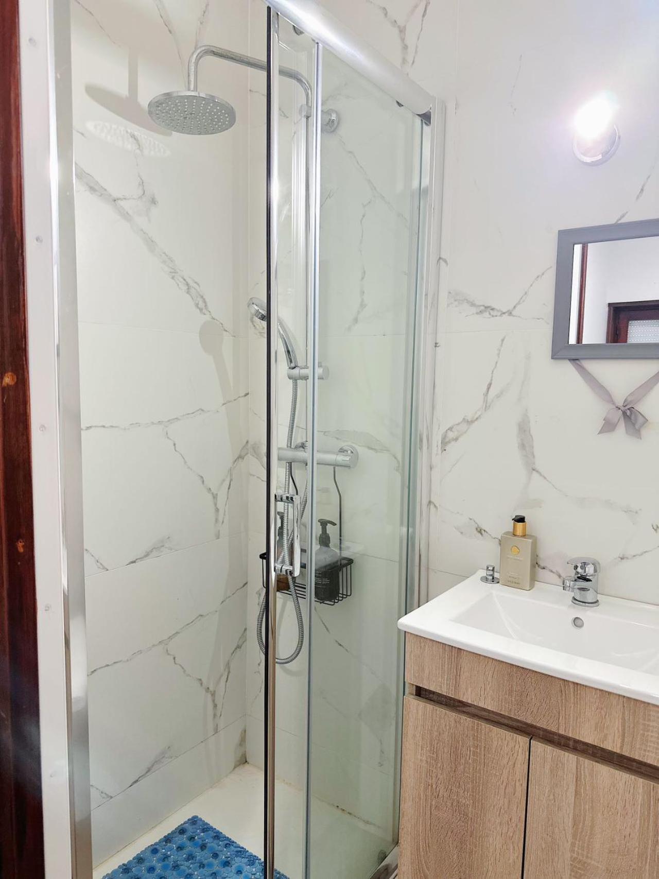 Apartamento Downtown 2 Minutes By Walk To Center And Metro-Direct To Airpot T4 OOporto Exterior foto