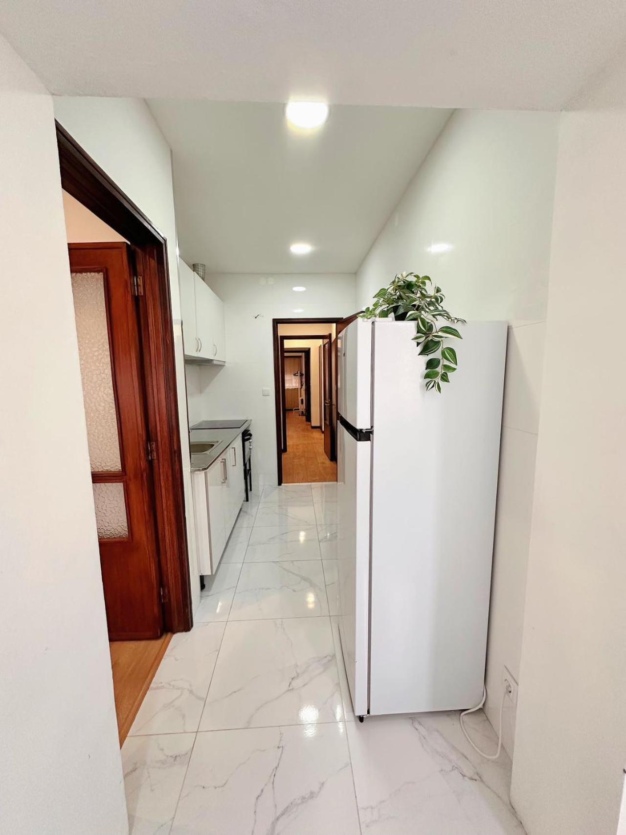 Apartamento Downtown 2 Minutes By Walk To Center And Metro-Direct To Airpot T4 OOporto Exterior foto