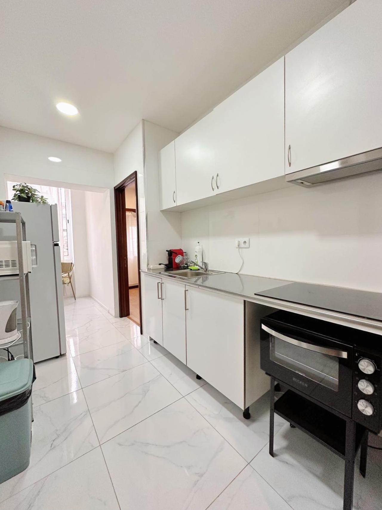Apartamento Downtown 2 Minutes By Walk To Center And Metro-Direct To Airpot T4 OOporto Exterior foto