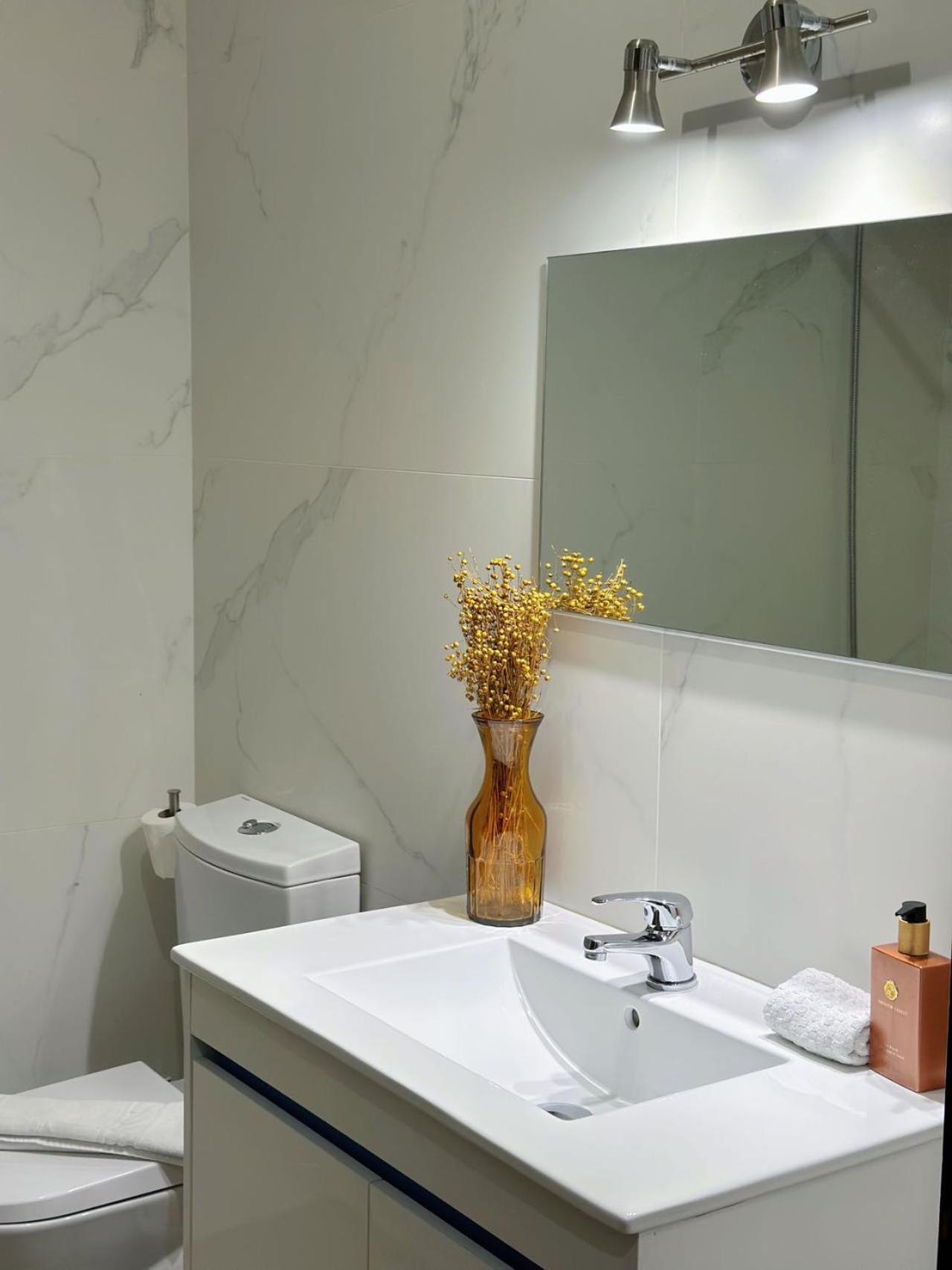 Apartamento Downtown 2 Minutes By Walk To Center And Metro-Direct To Airpot T4 OOporto Exterior foto
